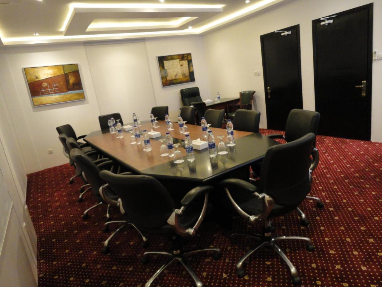 Al Andalus Plaza Hotel Manamah Buitenkant foto