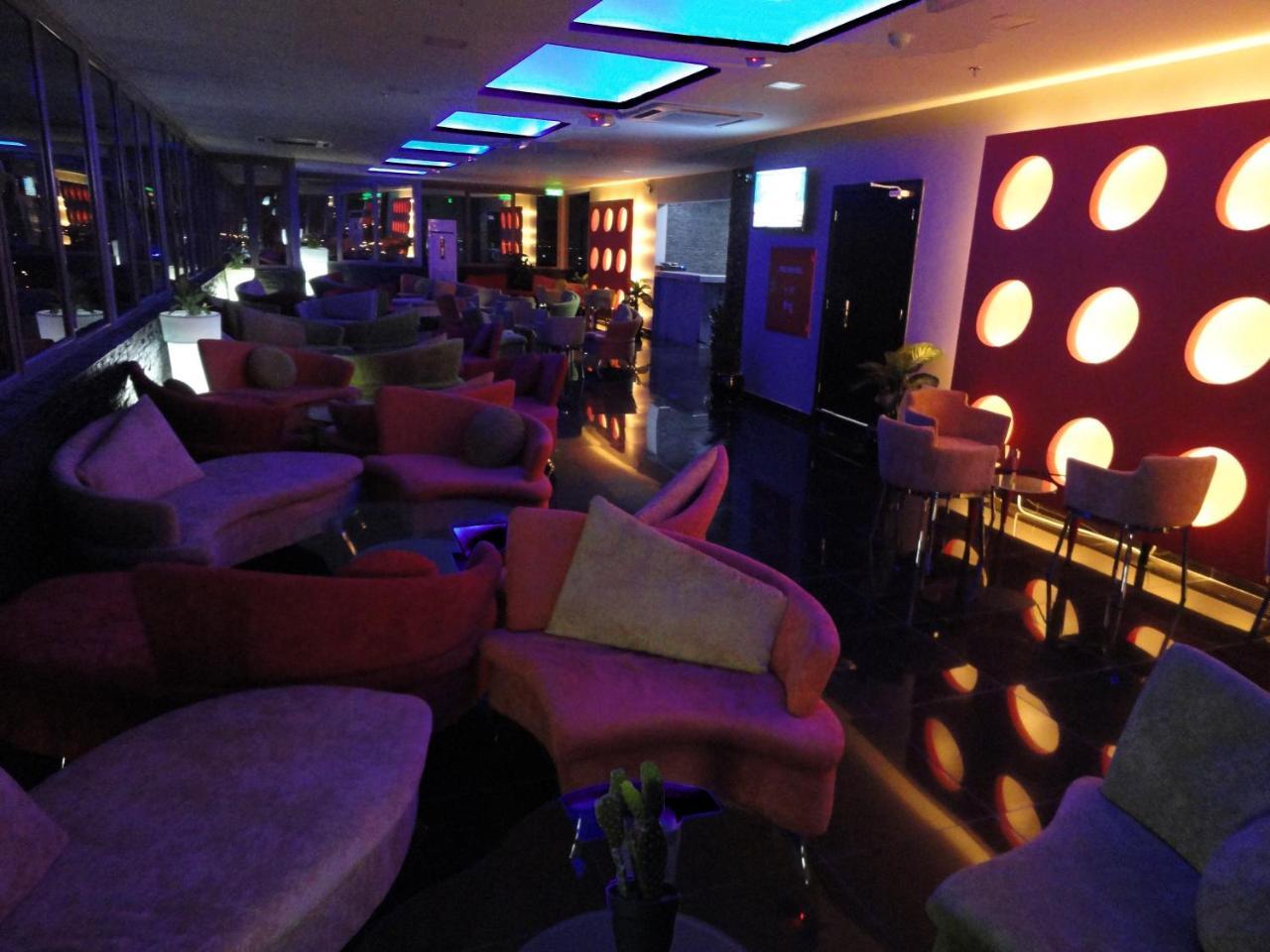 Al Andalus Plaza Hotel Manamah Buitenkant foto