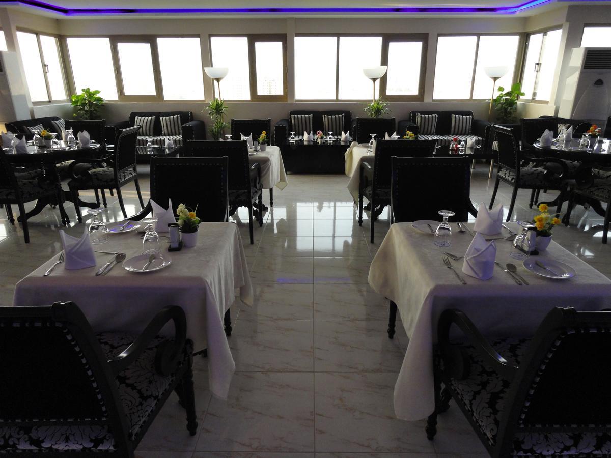 Al Andalus Plaza Hotel Manamah Buitenkant foto