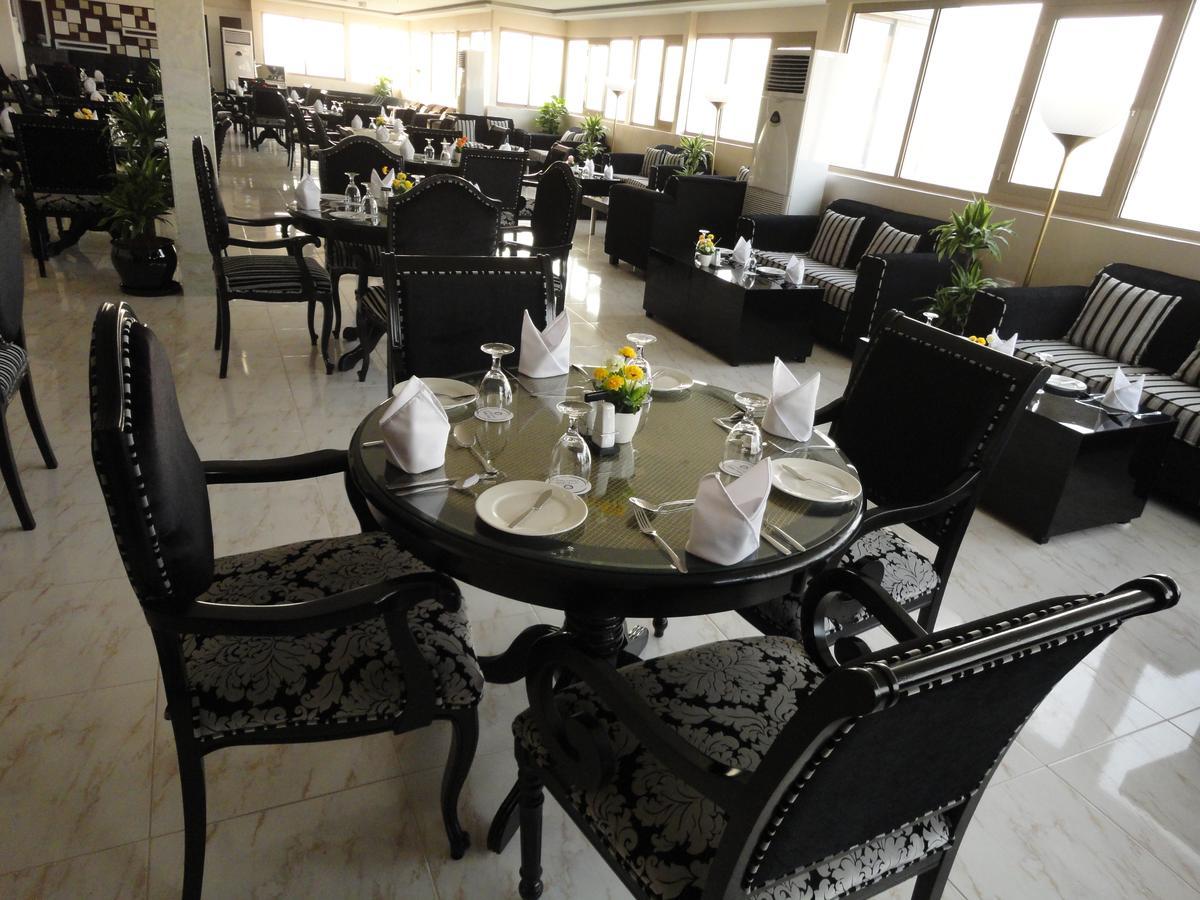 Al Andalus Plaza Hotel Manamah Buitenkant foto