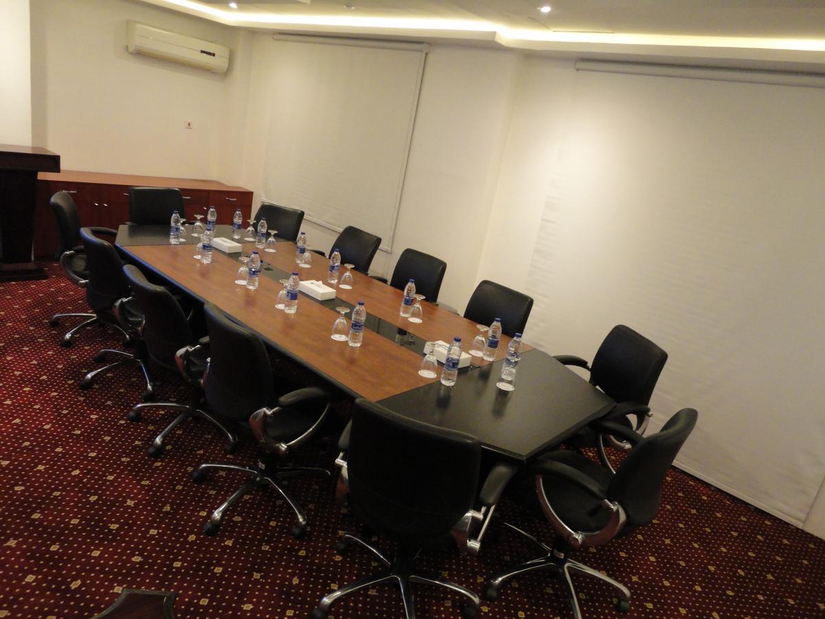 Al Andalus Plaza Hotel Manamah Buitenkant foto